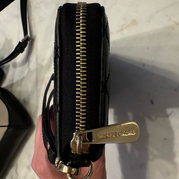 Michael Kors Quilted Black Leather Zip-around Long Wallet Wristlet - Picture 11 of 12